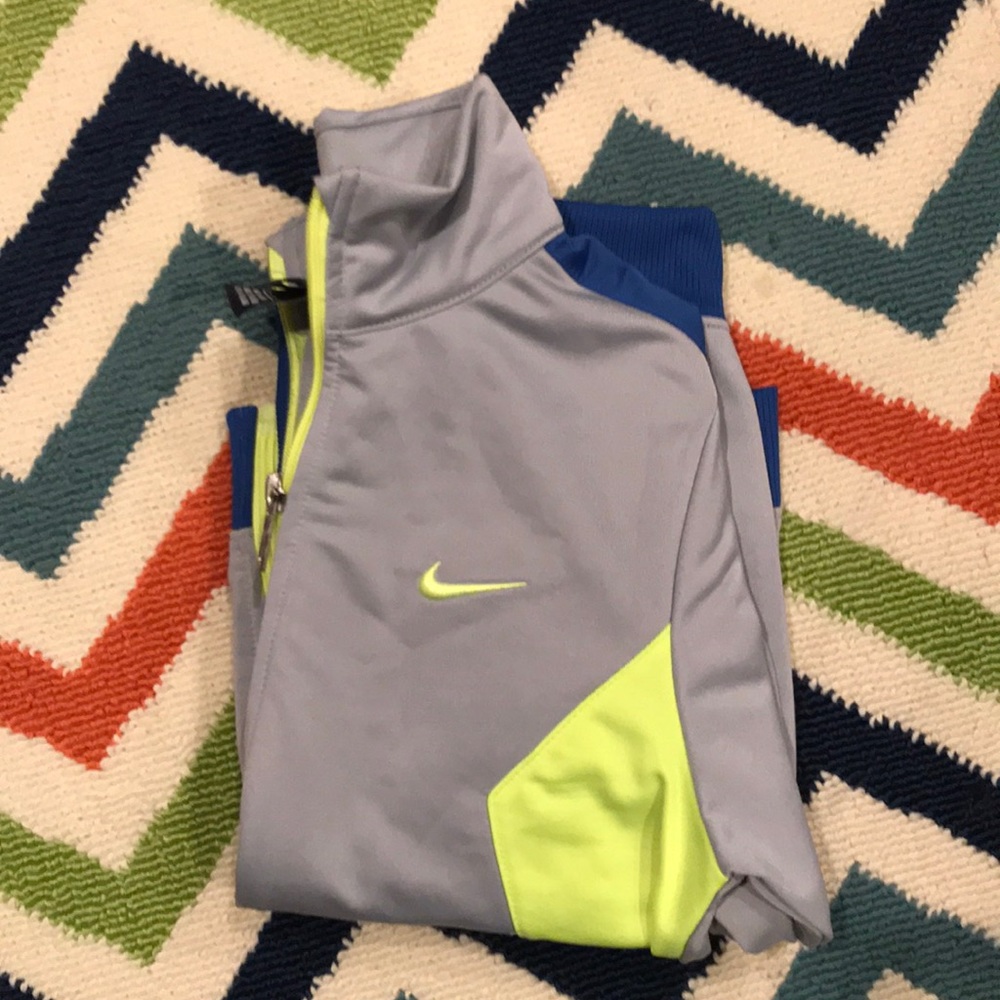 New without tags, Nike zip up. 💙